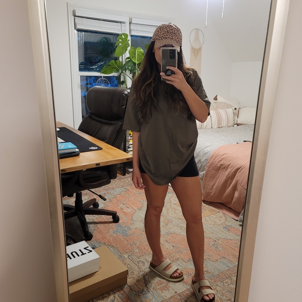 Vici Oversize Distressed Top